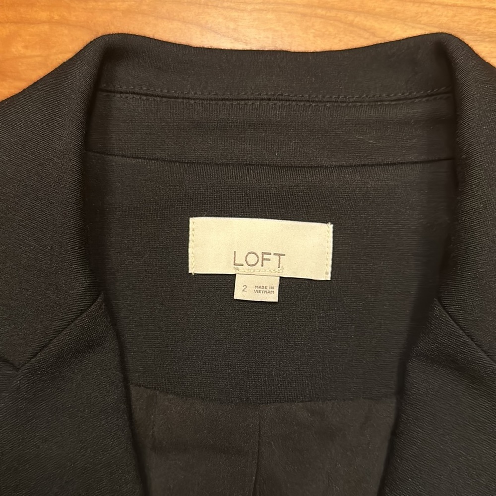 Loft blazer size 2 - Picture 2 of 5